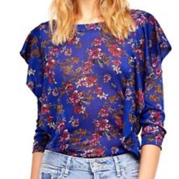Free People Tops - NWT Free People szL blue Combo floral ruffle top